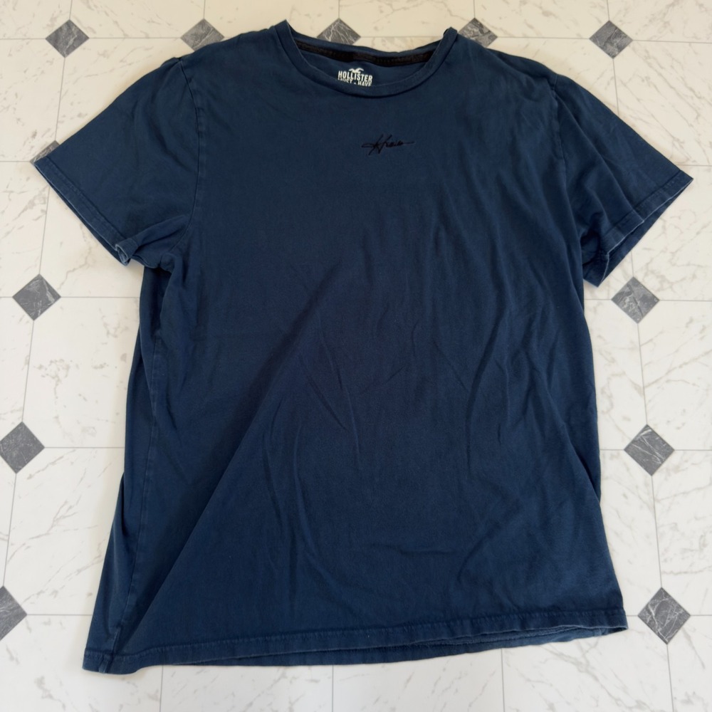 Hollister Must-Have Collection Men's Navy Blue Embroidered Logo T-Shirt XL Cotto